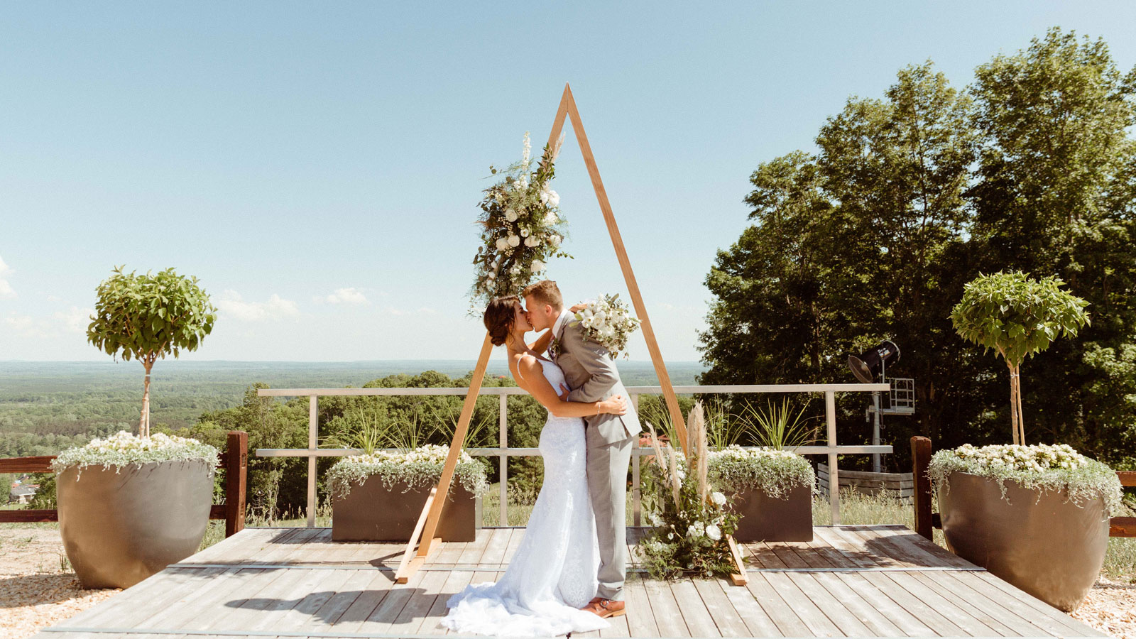 Professional event organizer and wedding planner in Michigan